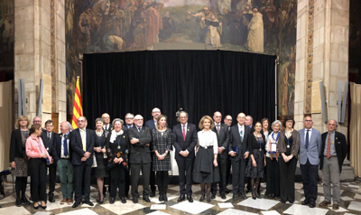 Fotografía de todos los galadonados con el presidente de la Generaliitat, Quim Torra. 