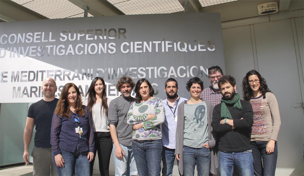 Investigadors ICM que van participar en els estudis de Tara Oceans. De esquerra a dereta: Ramiro Logares, Isabel Ferrera, Marta Royo-Llonch, Pablo Sánchez, Silvia G. Acinas, Guillem Salazar, Marta Sebastián, Josep M. Gasol, Francisco M. Cornejo i Ana M. Cabello.