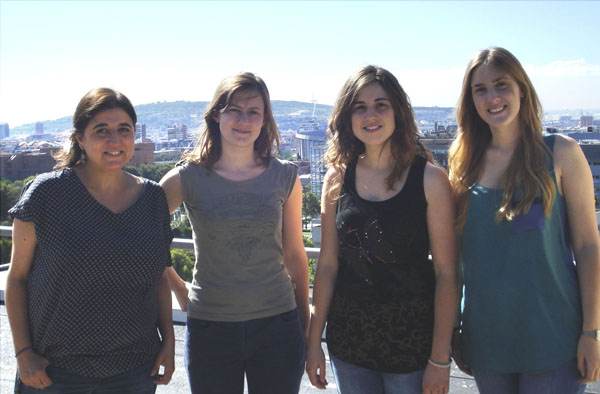 D’esquerra a dreta, Gemma Triola, Kristina Lang, Mireia Quintana i Ana Guillén, del grup de Biología Química de l'Institut de Química Avançada de Catalunya (IQAC-CSIC), primer grup associat Max Planck de l’estat espanyol.