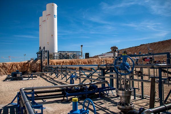 Tancs per a emmagatzematge temporal i planta experimental d'injecció de CO2 a Hontomín, en la qual es realitza part dels experiments del projecte europeu Trust i Panacea. Imatge: CIUDEN