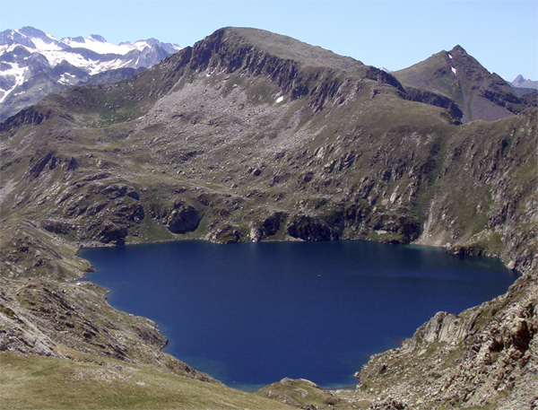El llac Redó, un dels estudiats en el treball. Imatge: Marc Sala.